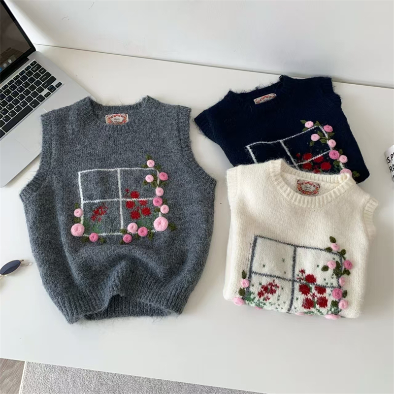 Embroidery Rose - Colete de malha com bordado floral